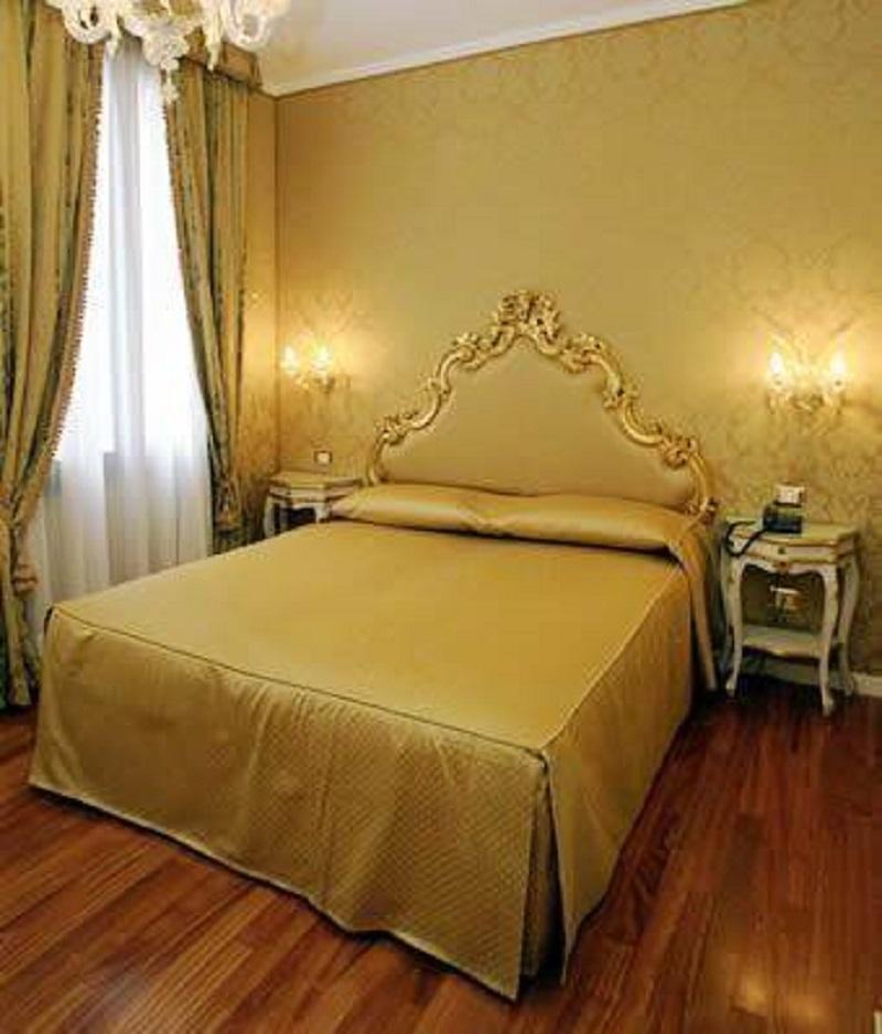 Casa Pisani Canal Veneţia Exterior foto