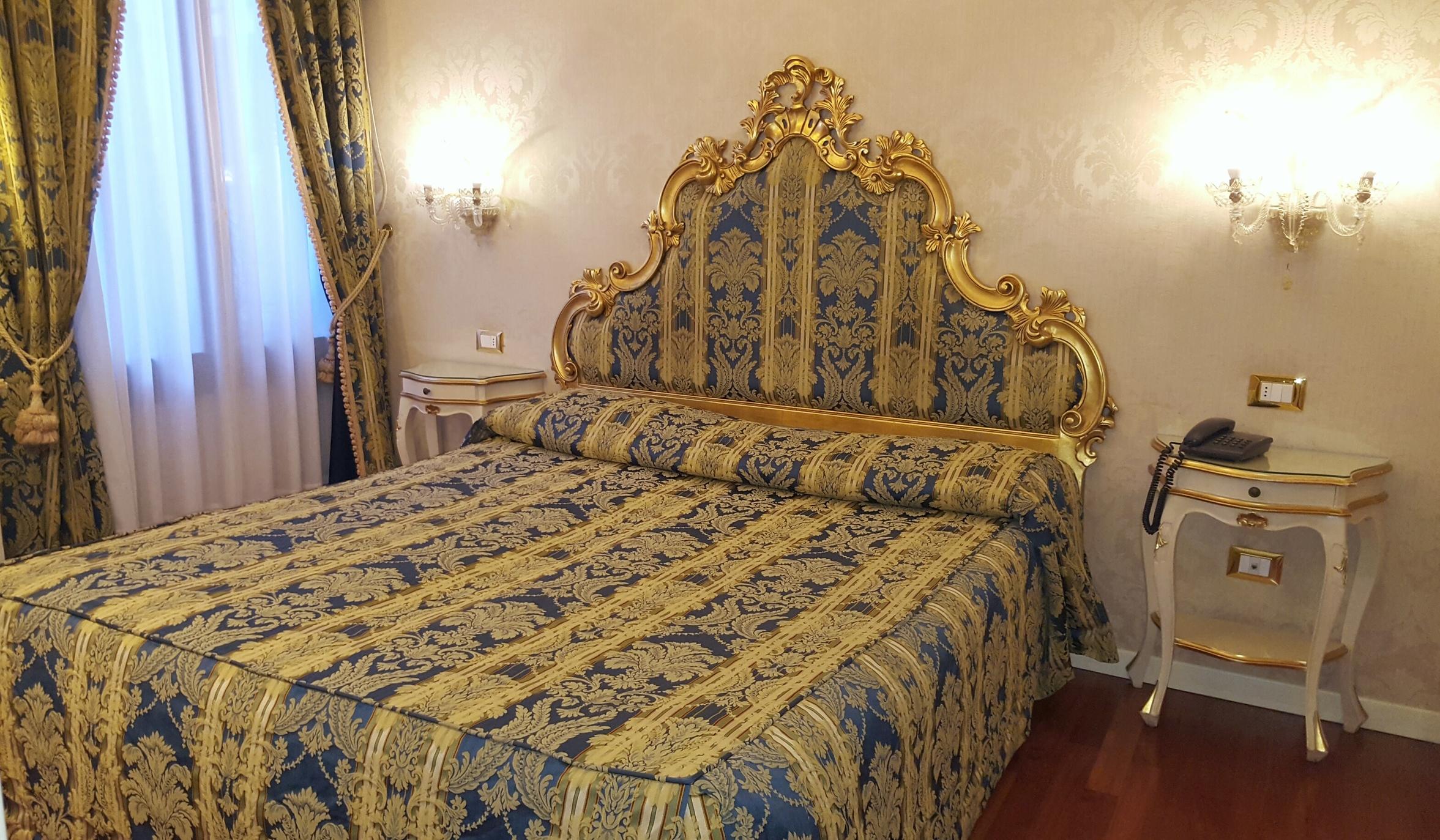 Casa Pisani Canal Veneţia Exterior foto