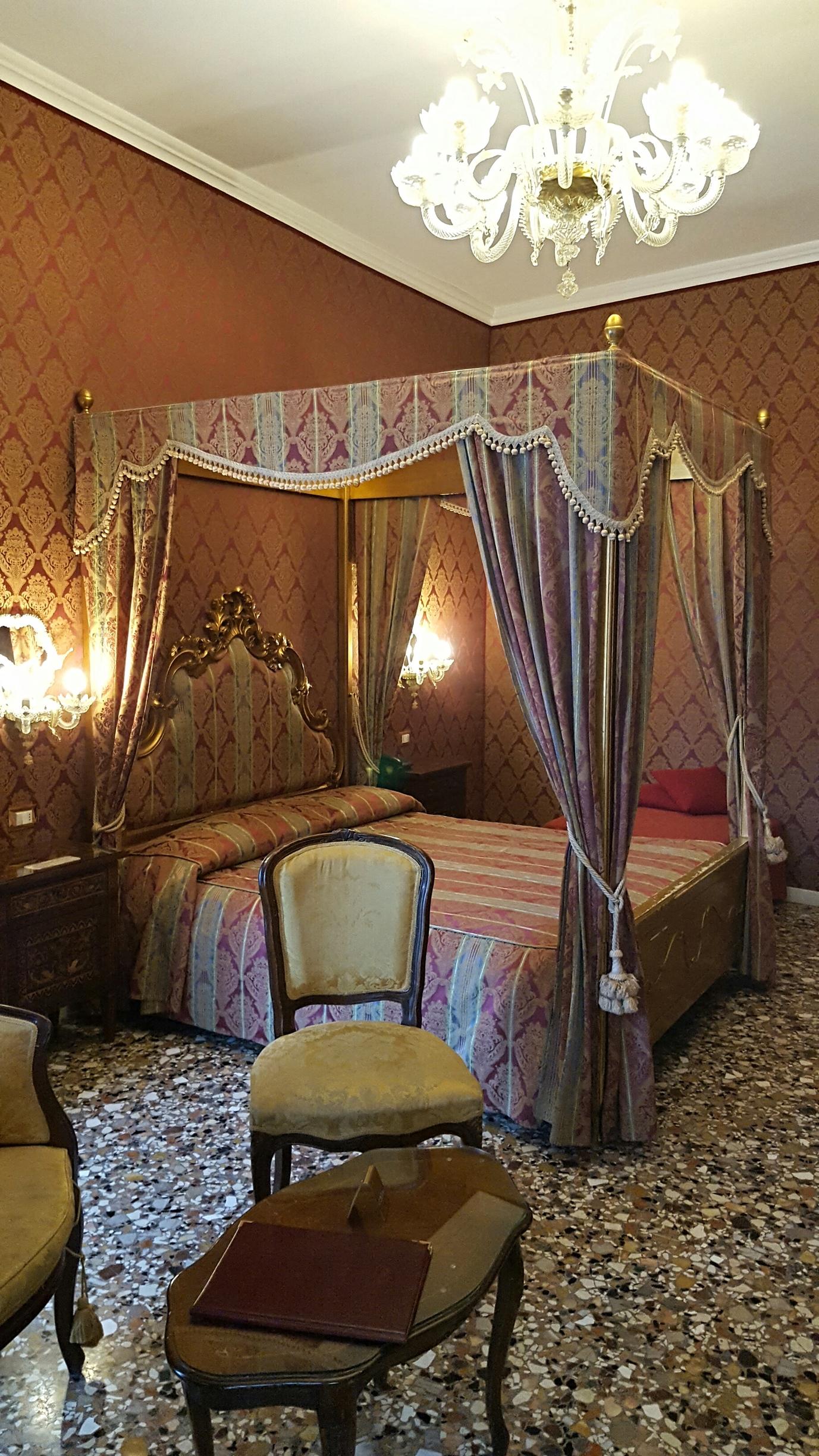 Casa Pisani Canal Veneţia Exterior foto