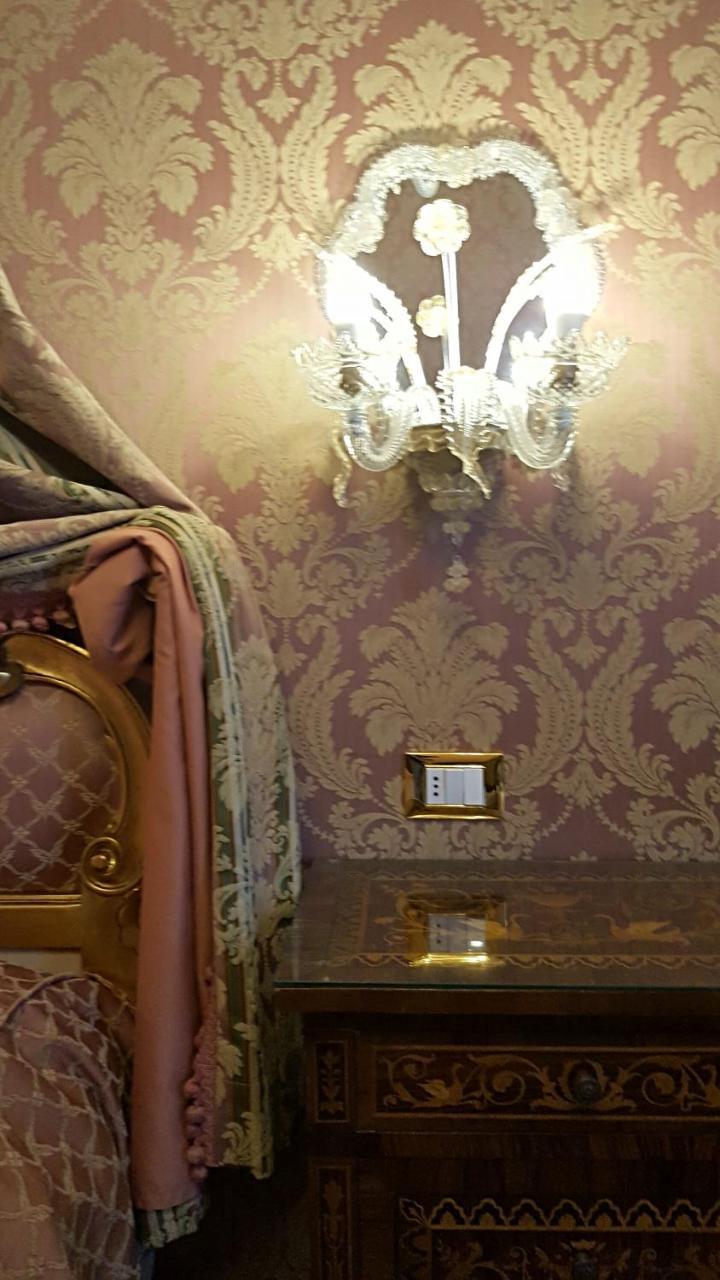 Casa Pisani Canal Veneţia Exterior foto